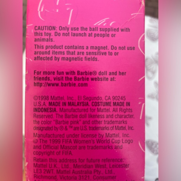 Vintage Soccer Barbie Doll - FIFA - Picture 7 of 12